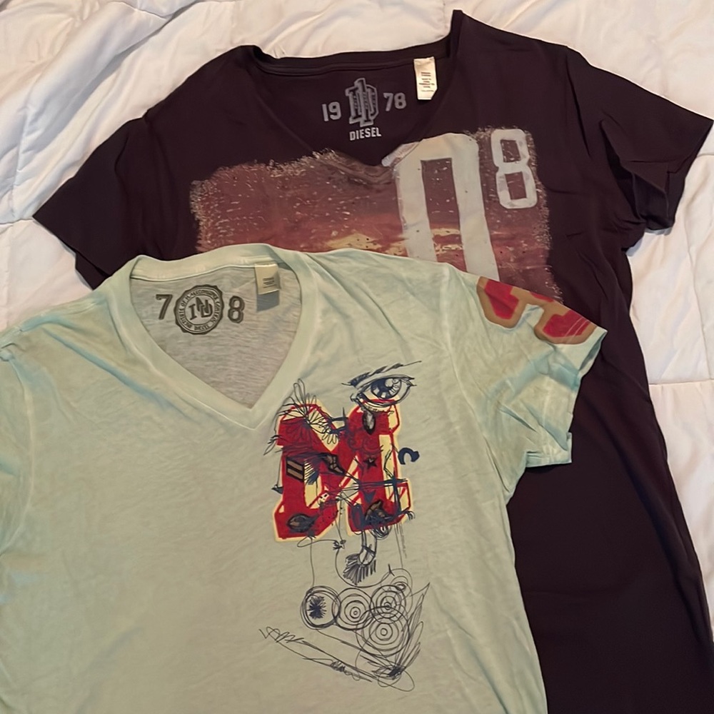 Diesel mens v-neck, selling 2 together. Size L